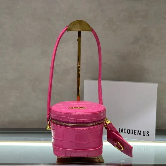Jacquemus pink leather shoulder bag, 11.5X15.5X15.5cm - Picture 1 of 9